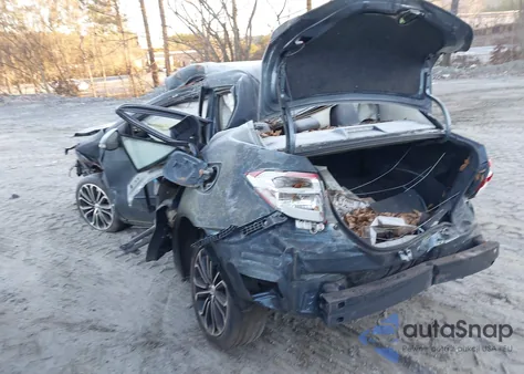 2015 Toyota Corolla S Plus z USA, uszkodzony, nr VIN 2T1BURHE7FC305205